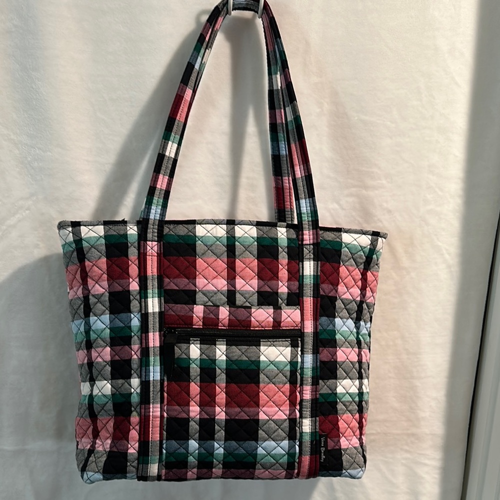 NWOT  Vera Bradley Utility Travel Tote Bag with multiple outside pockets.
